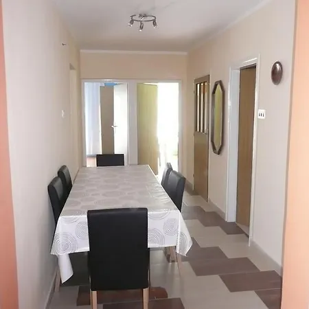 Apartment In Barbat Insel Rab 17674